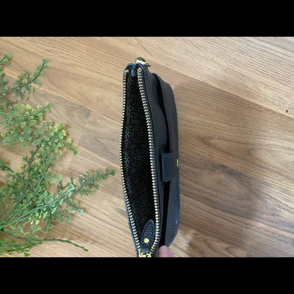 Black Leather Pebbled Lodis Wristlet - Picture 3 of 5